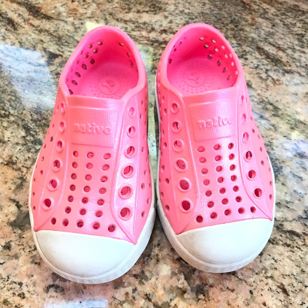NATIVE Jefferson Iridescent Pink C6 toddler shoes
